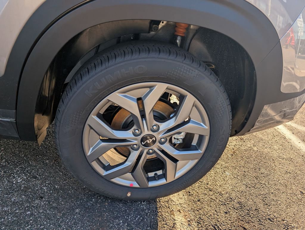 New 2026 Kia Seltos LX image 24