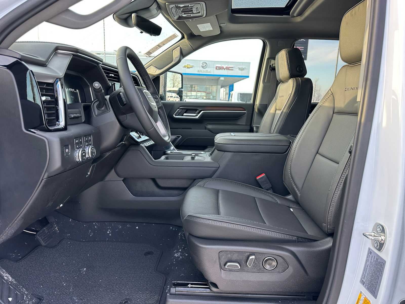 New 2026 GMC Sierra 3500 Denali w/ Denali Reserve Package AWD/4WD image 20