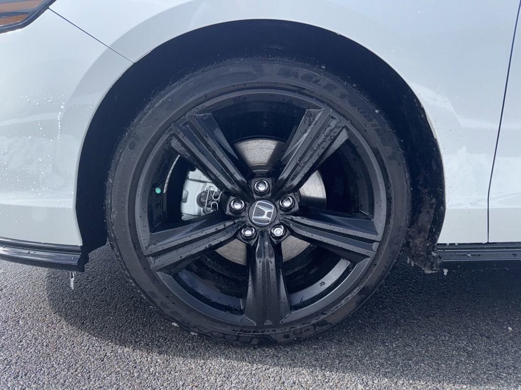 Used 2025 Honda Accord Sport image 28