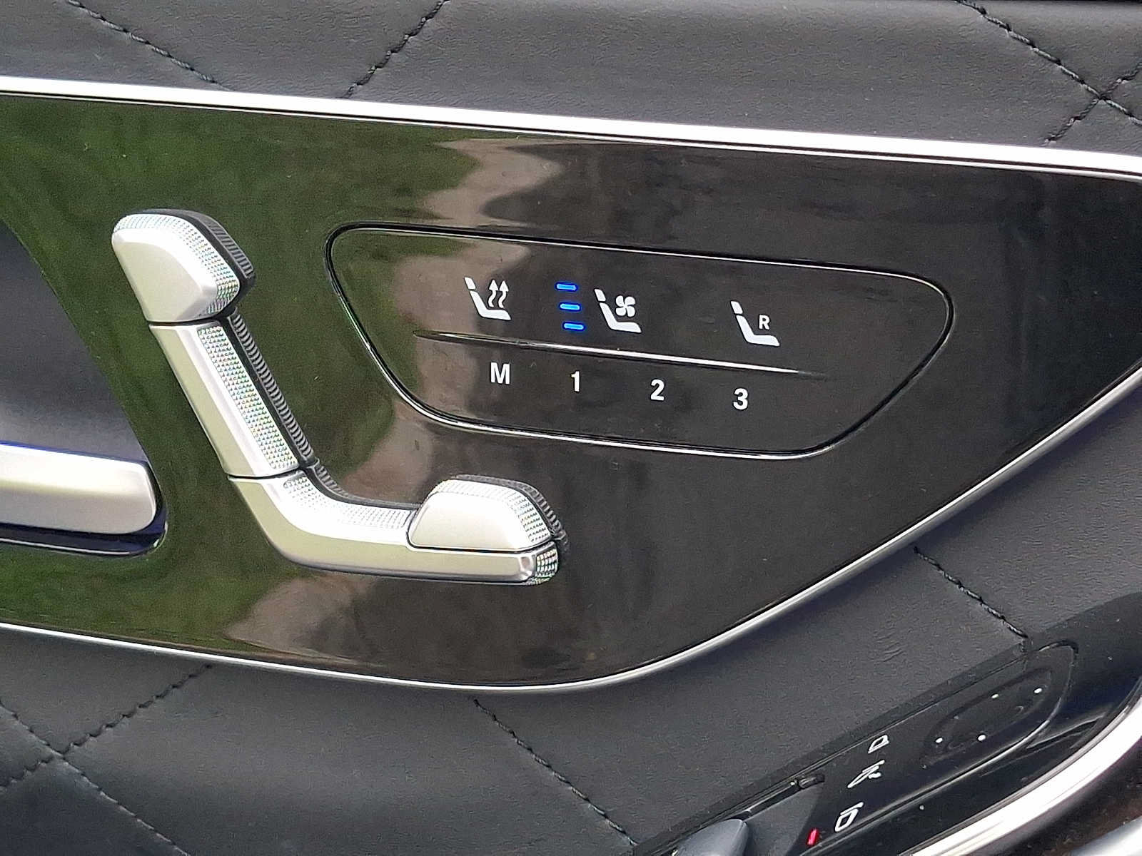 Certified 2022 Mercedes-Benz S 500 4MATIC image 20