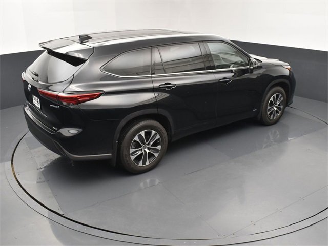 Used 2022 Toyota Highlander XLE image 19