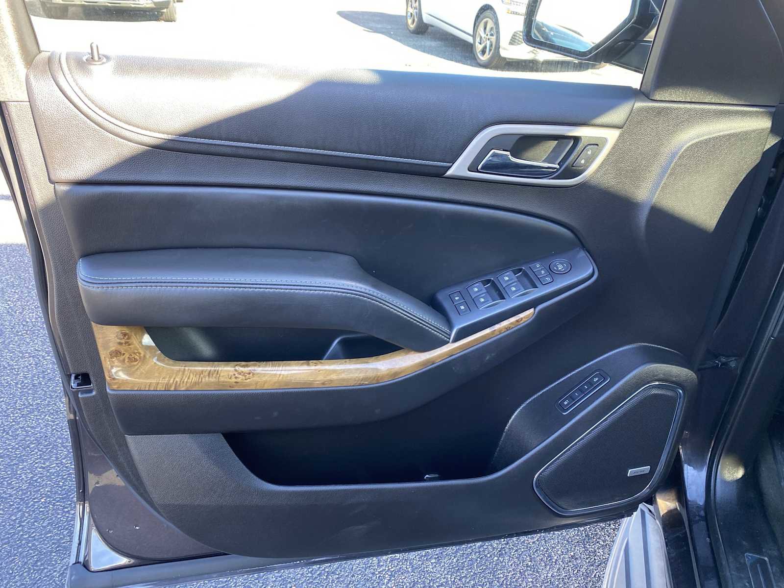 Used 2015 GMC Yukon Denali w/ Open Road Package image 27