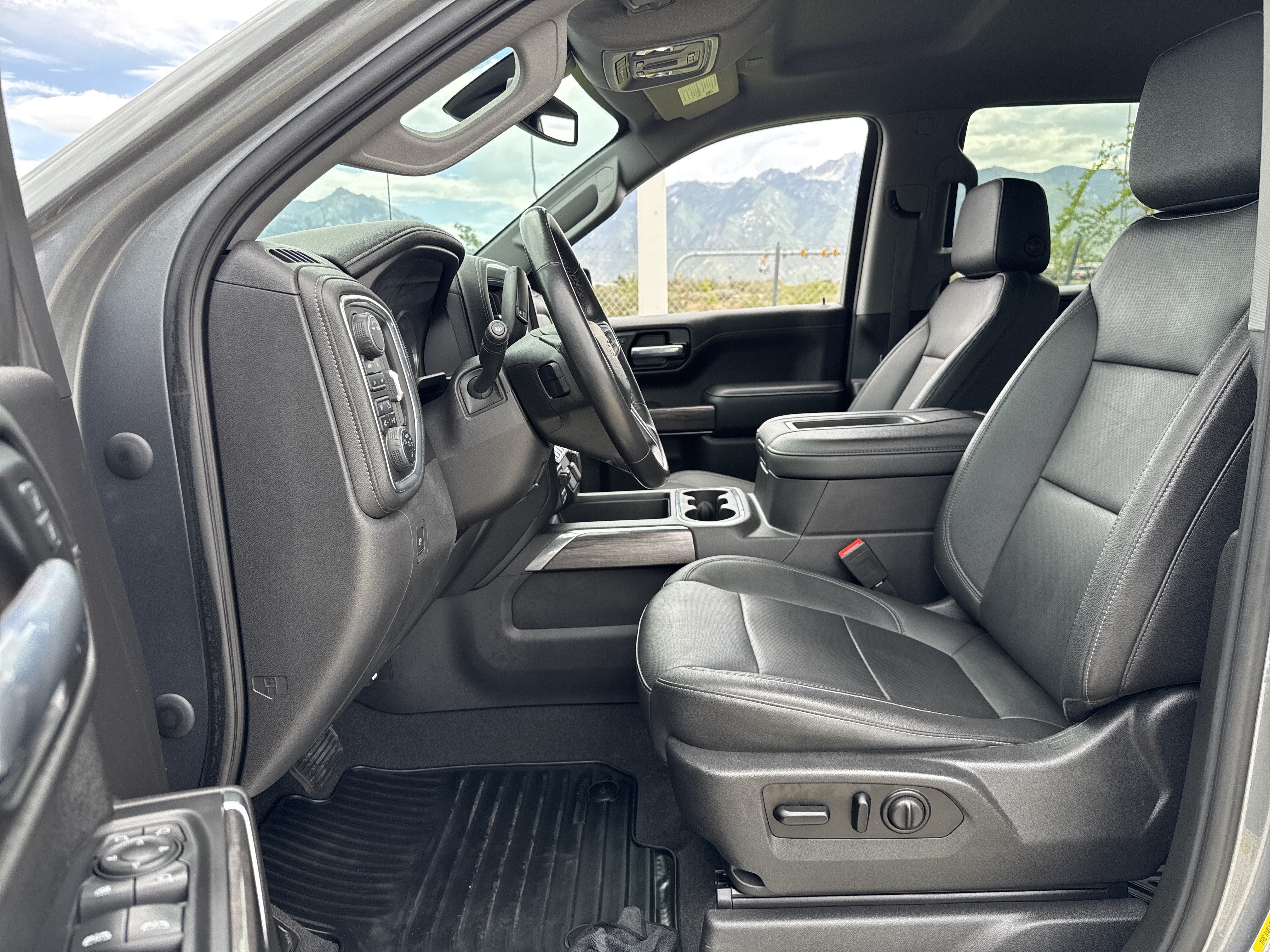 Used 2021 Chevrolet Silverado 1500 LTZ w/ Safety Package II AWD/4WD image 20