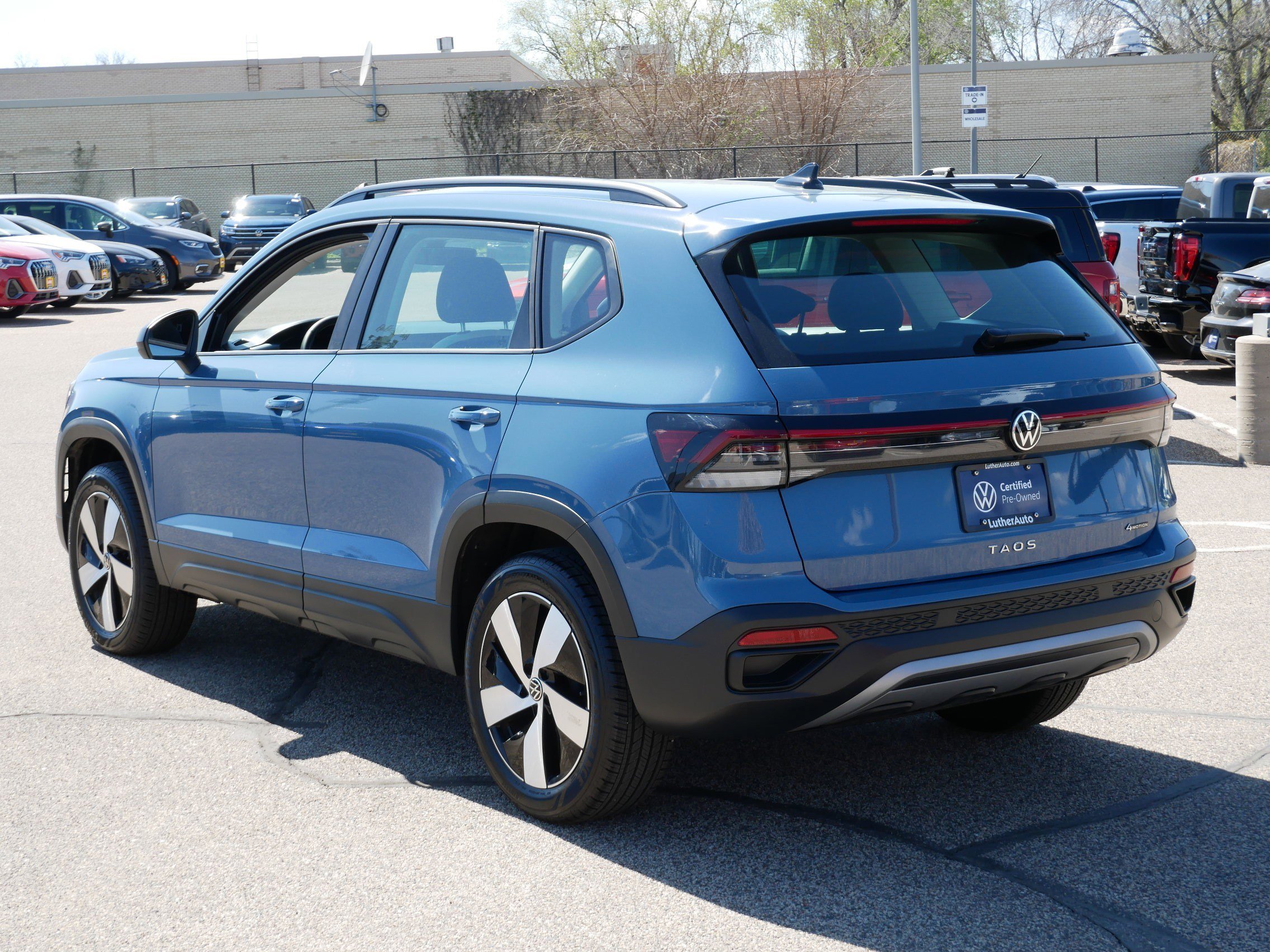 Certified 2025 Volkswagen Taos S AWD/4WD image 5