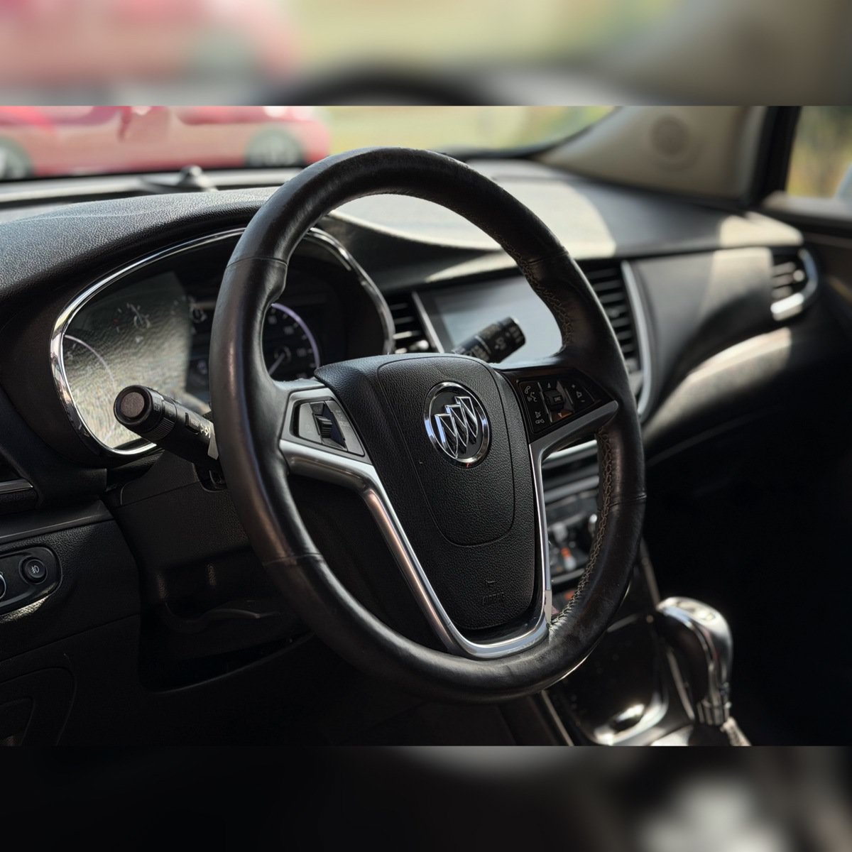 Used 2017 Buick Encore Essence w/ Experience Buick Package FWD image 5