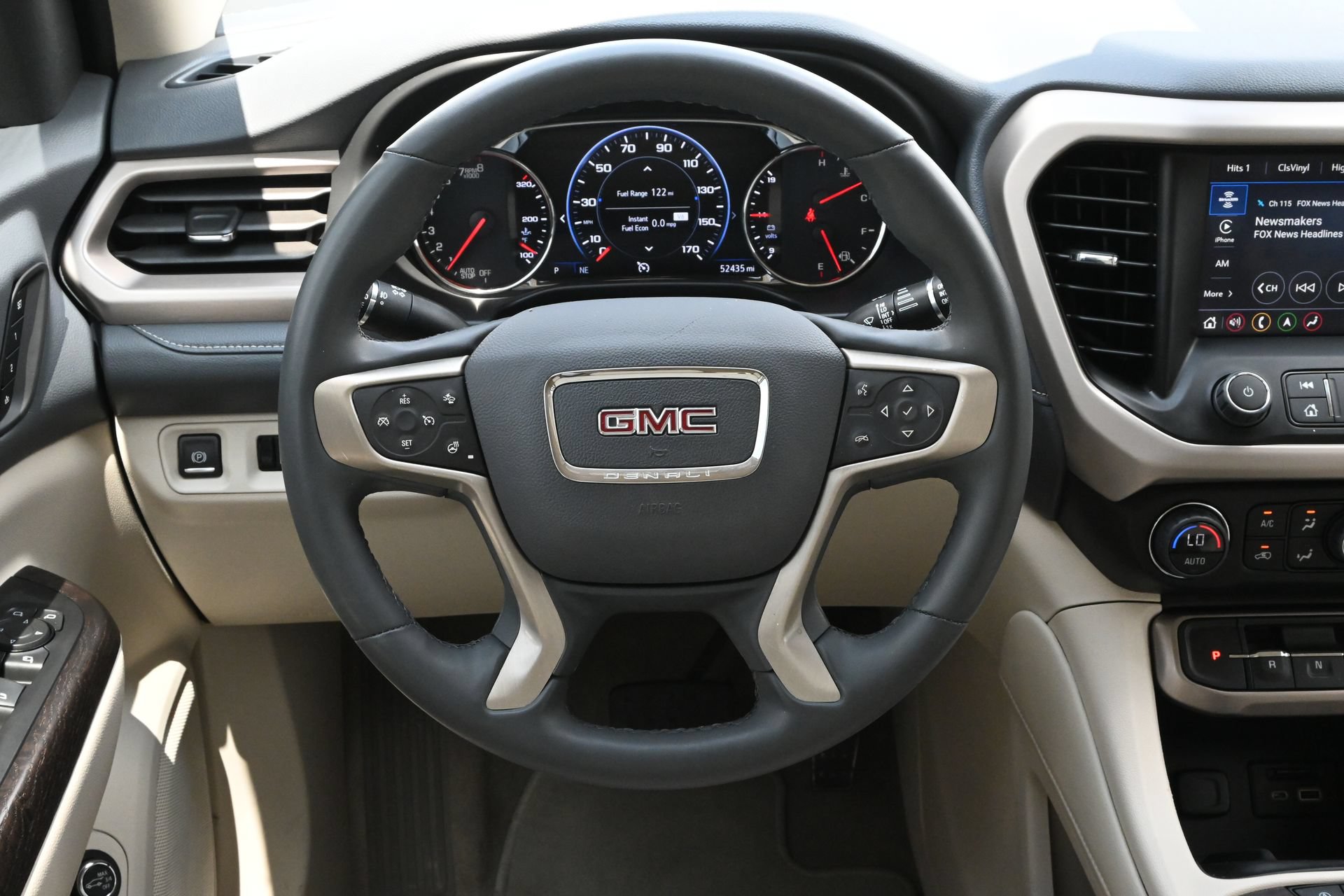 Used 2023 GMC Acadia Denali AWD/4WD image 11