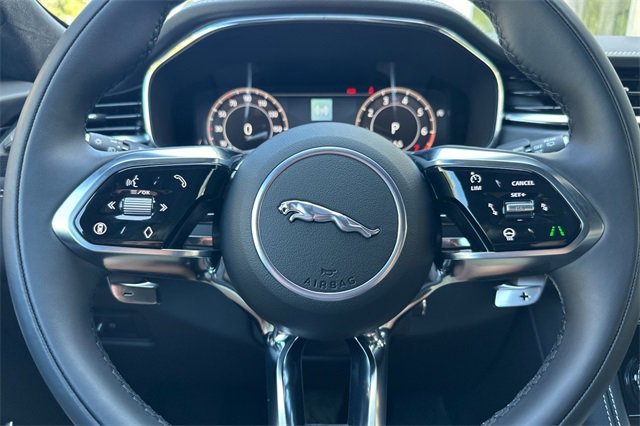 New 2026 Jaguar F-PACE R-Dynamic S image 23