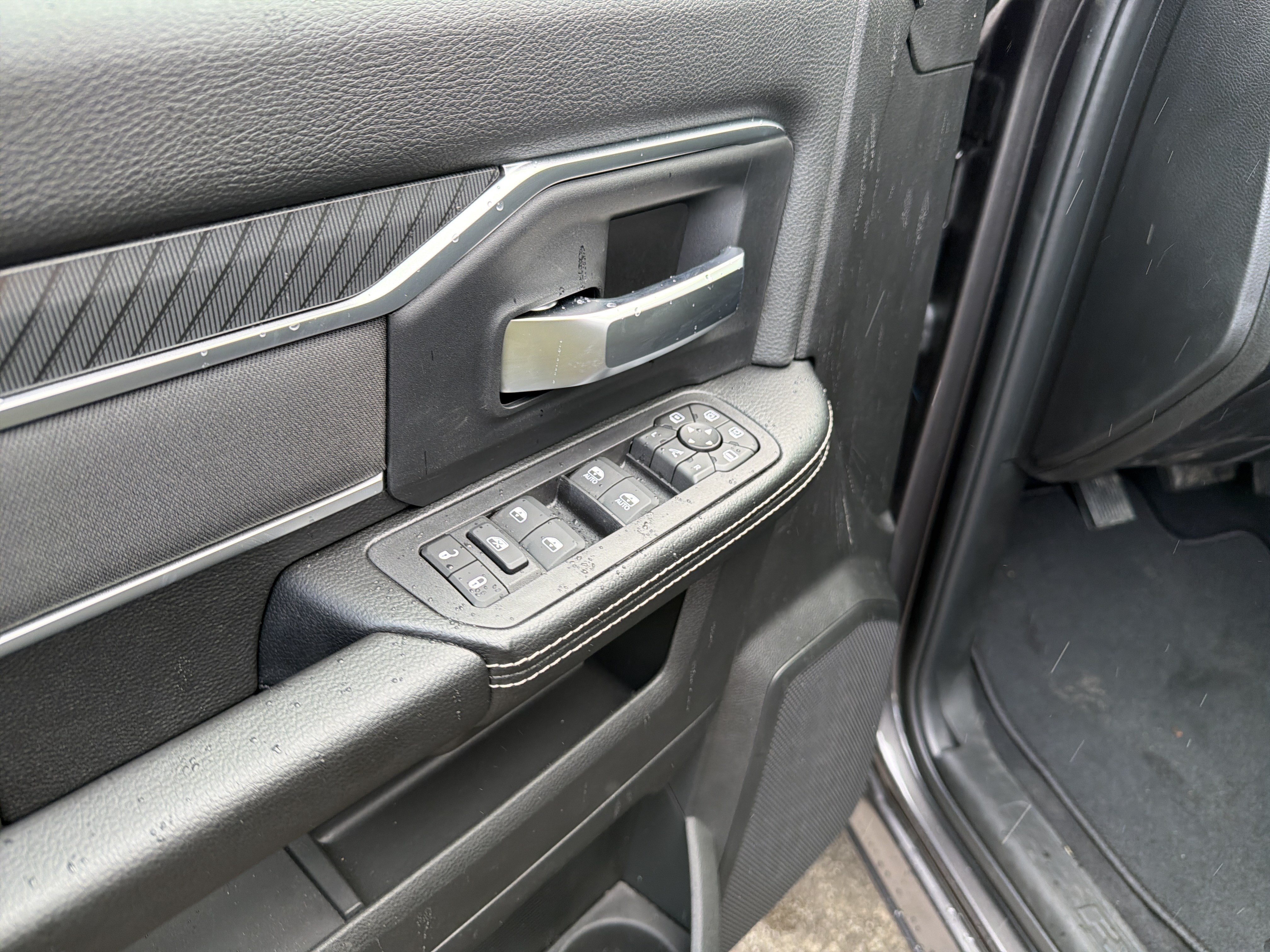 New 2026 RAM 2500 Big Horn AWD/4WD image 15