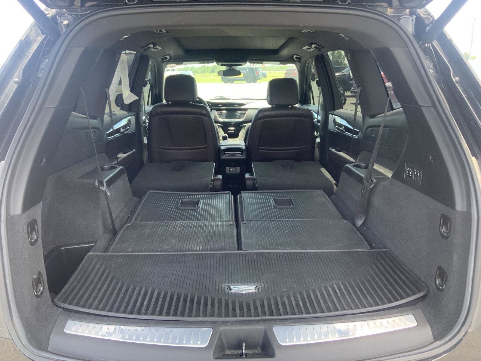 Used 2021 Cadillac XT6 Premium Luxury AWD/4WD image 14