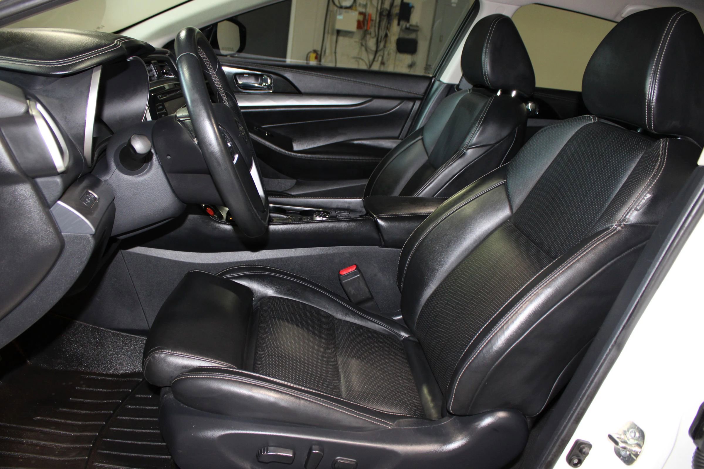 Used 2017 Nissan Maxima 3.5 SV FWD image 25