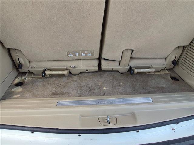 Used 2011 Cadillac Escalade 4WD Hybrid image 6