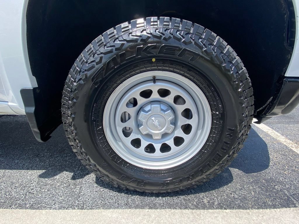 Used 2022 Chevrolet Silverado 1500 W/T w/ WT Value Package AWD/4WD image 29