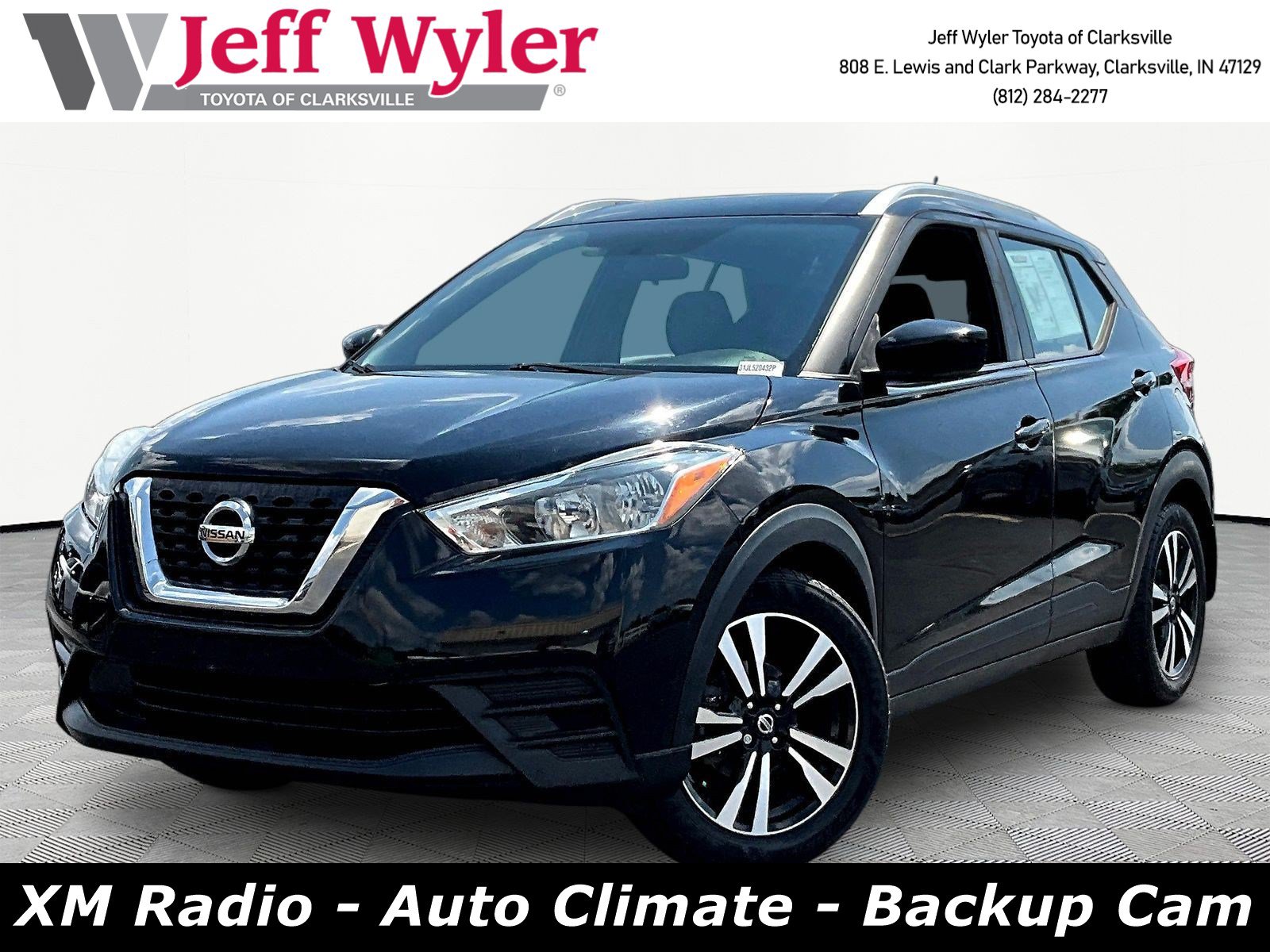 Used 2018 Nissan Kicks SV FWD image 1
