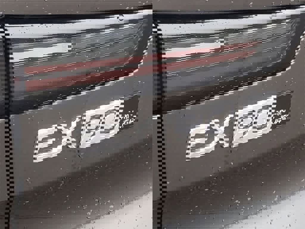 New 2025 Volvo EX90 Plus image 11