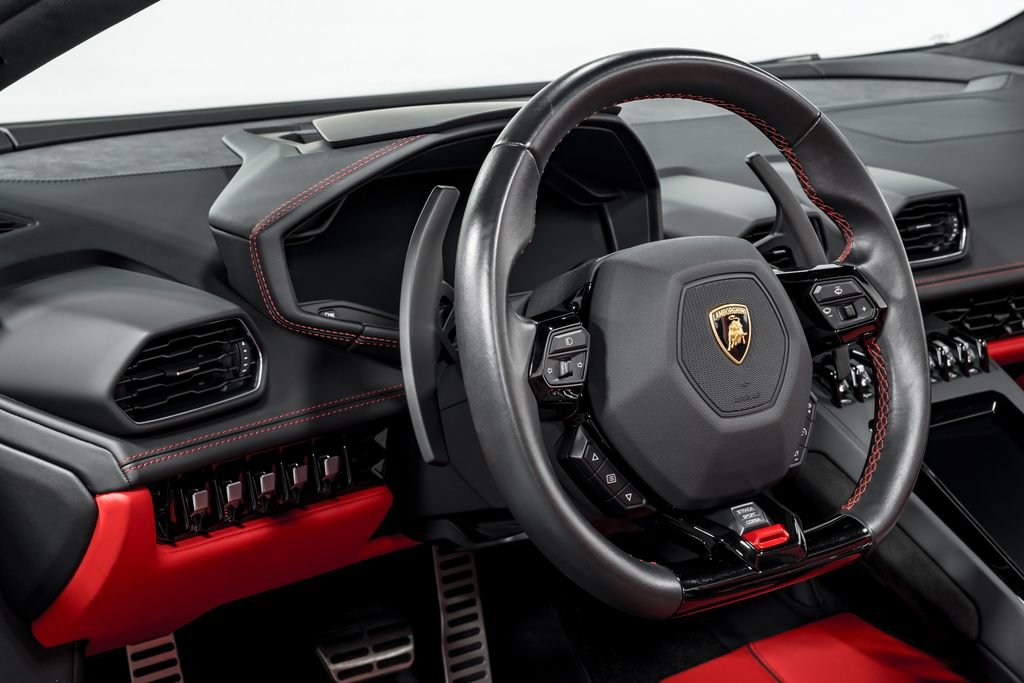 Used 2023 Lamborghini Huracan EVO RWD image 13