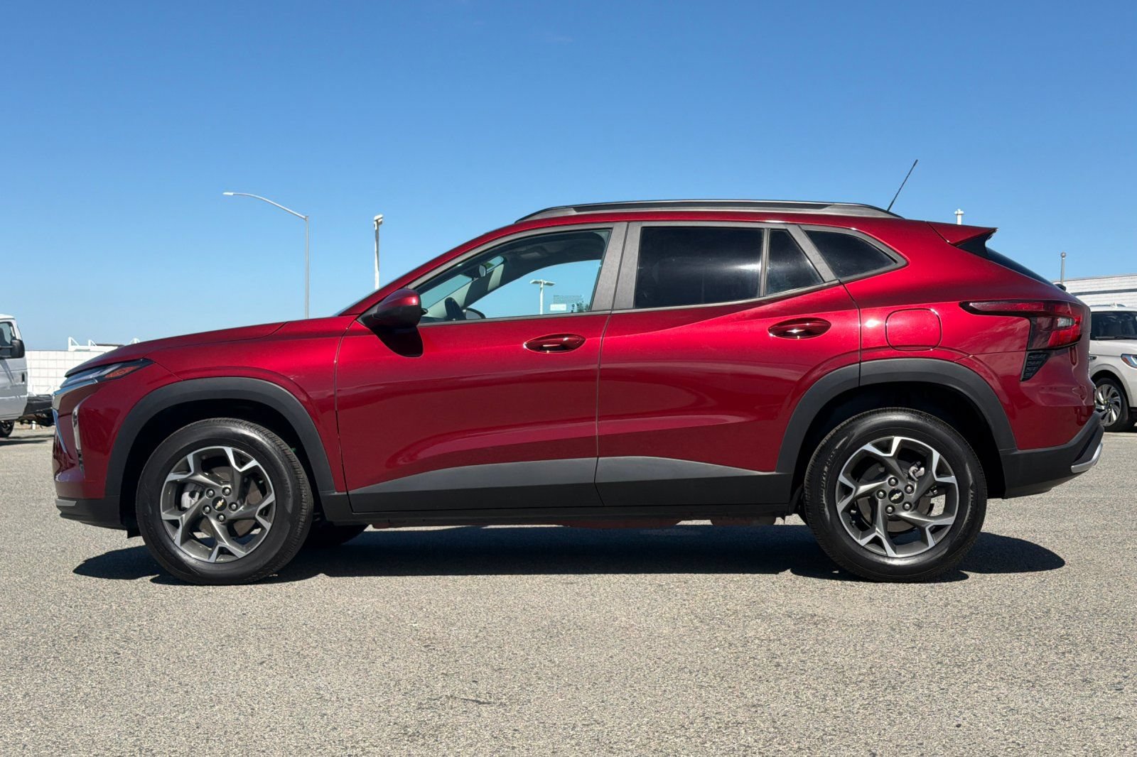 Used 2025 Chevrolet Trax LT w/ Driver Confidence Package FWD image 7