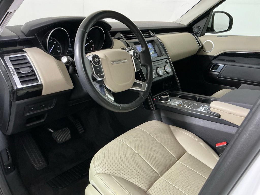 Used 2017 Land Rover Discovery SE AWD/4WD image 21