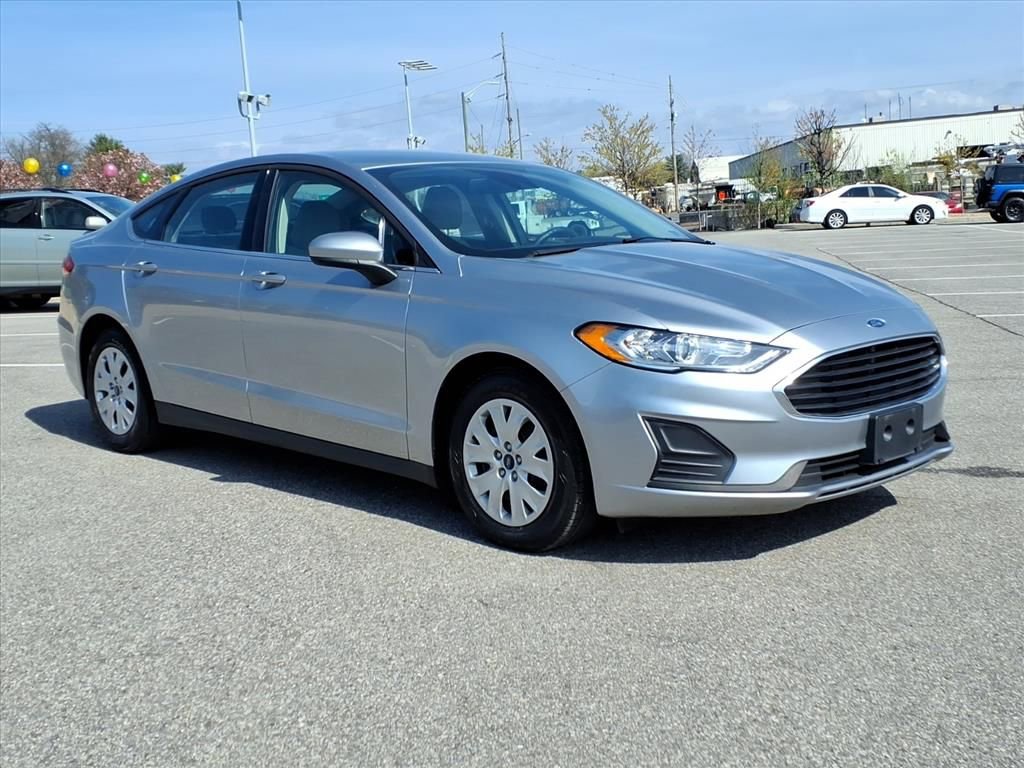 Used 2020 Ford Fusion S FWD image 2