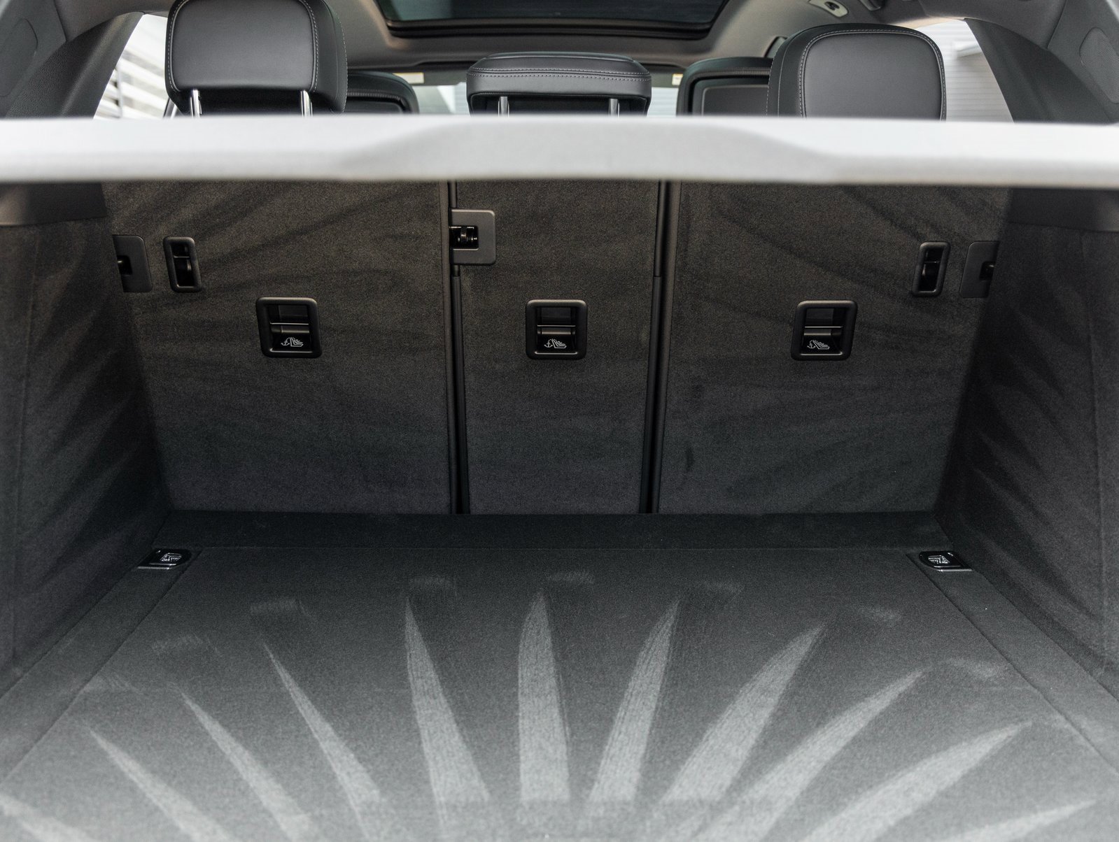 New 2026 Porsche Macan image 37