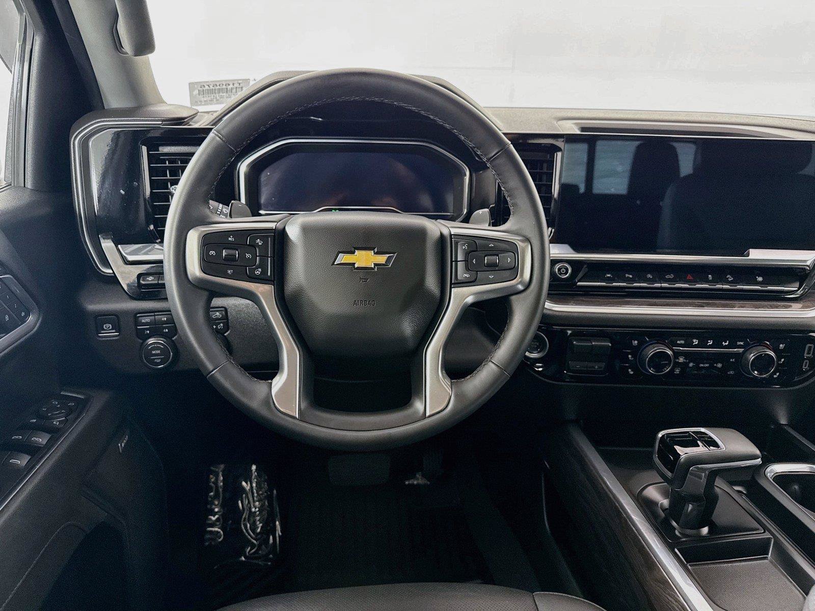 Used 2025 Chevrolet Silverado 1500 LTZ w/ LTZ Premium Package AWD/4WD image 33
