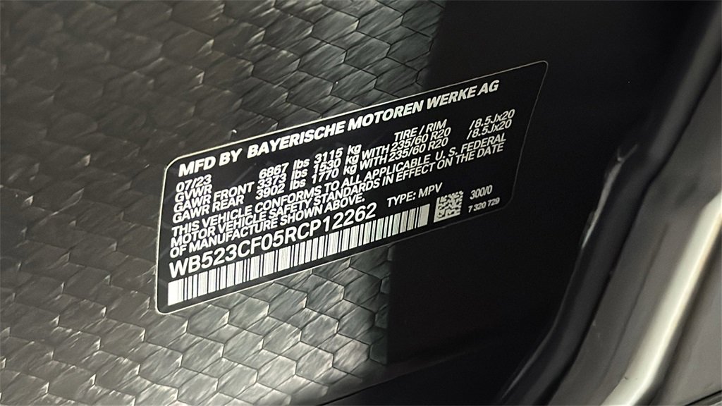 Used 2024 BMW iX xDrive50 w/ Premium Package image 32