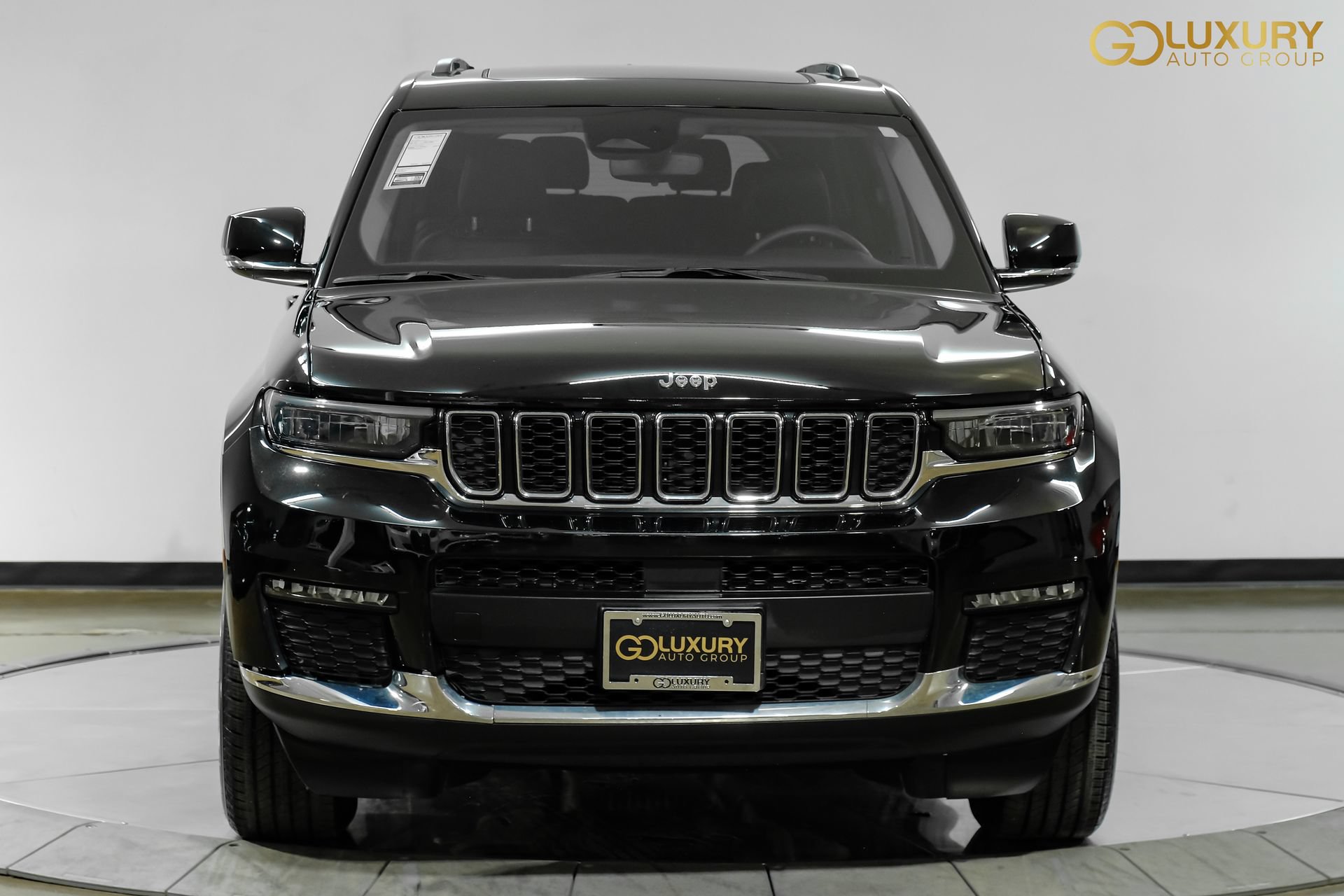 Used 2023 Jeep Grand Cherokee L Limited AWD/4WD image 6