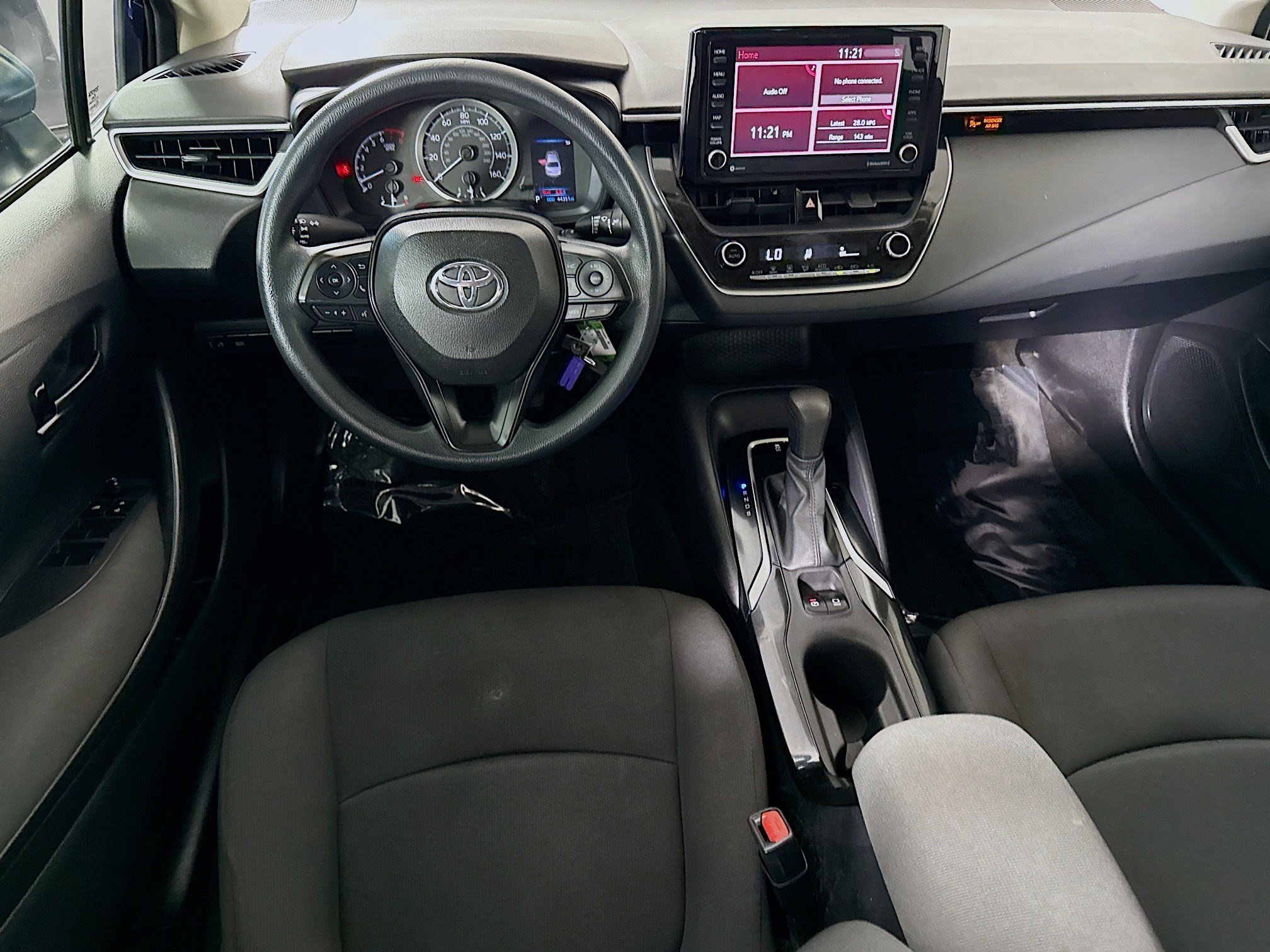 Used 2022 Toyota Corolla LE FWD image 17