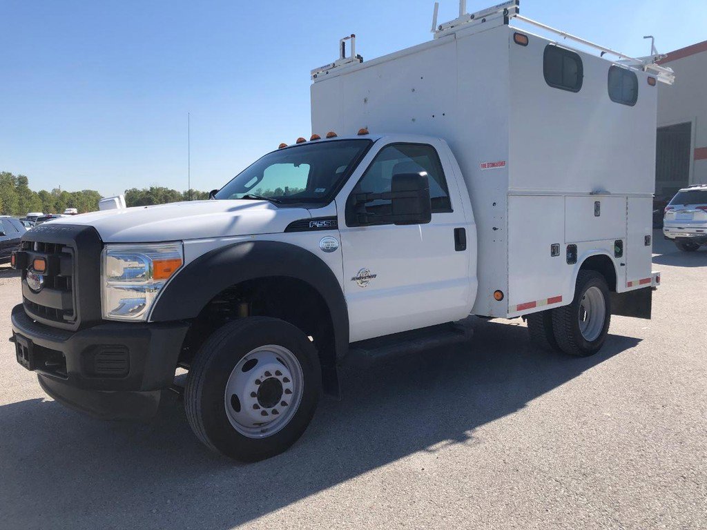 Used 2014 Ford F550 2WD Regular Cab Super Duty image 3