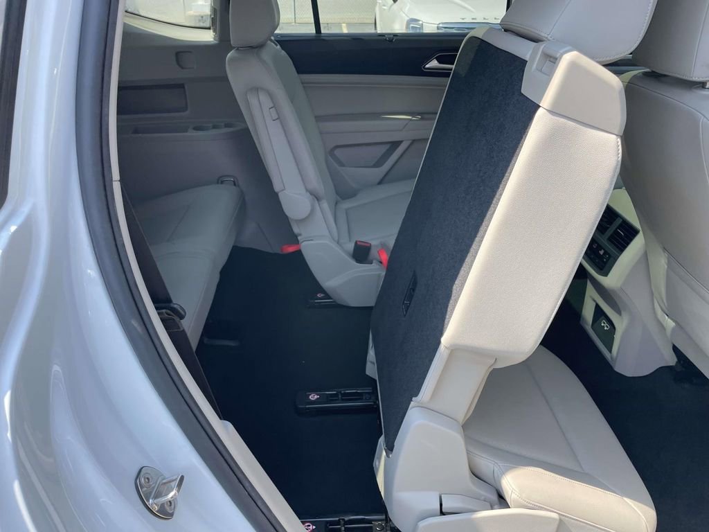 Used 2019 Volkswagen Atlas SEL R-Line image 45