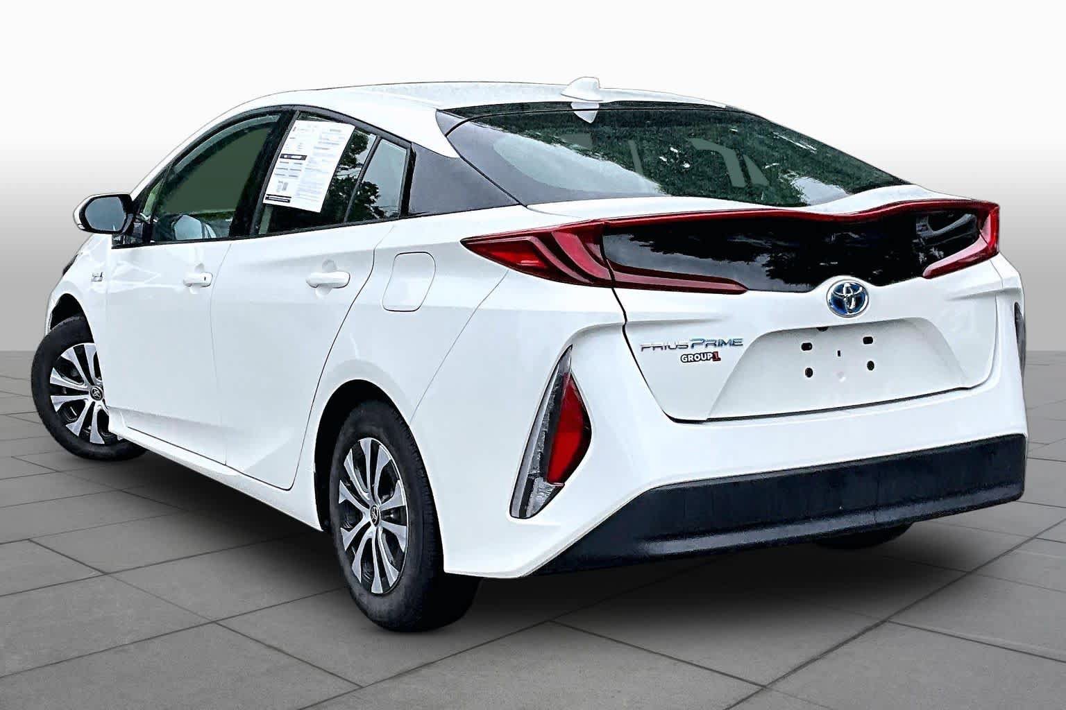 Certified 2020 Toyota Prius Prime LE FWD image 12