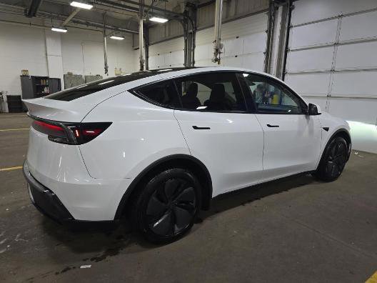 Used 2026 Tesla Model Y Long Range image 2