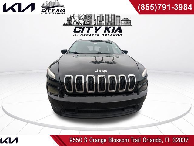 Used 2018 Jeep Cherokee Latitude FWD image 9
