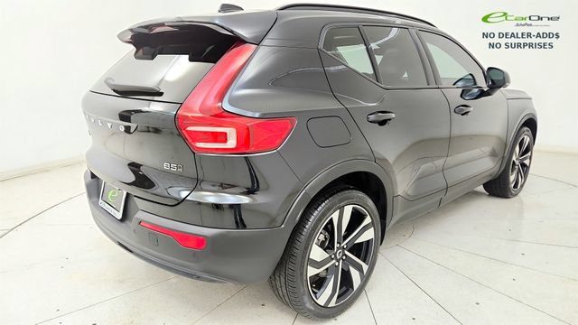 Used 2024 Volvo XC40 B5 Plus w/ Protection Package Premier AWD/4WD image 31