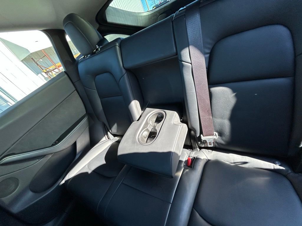 Used 2020 Tesla Model Y Long Range image 16