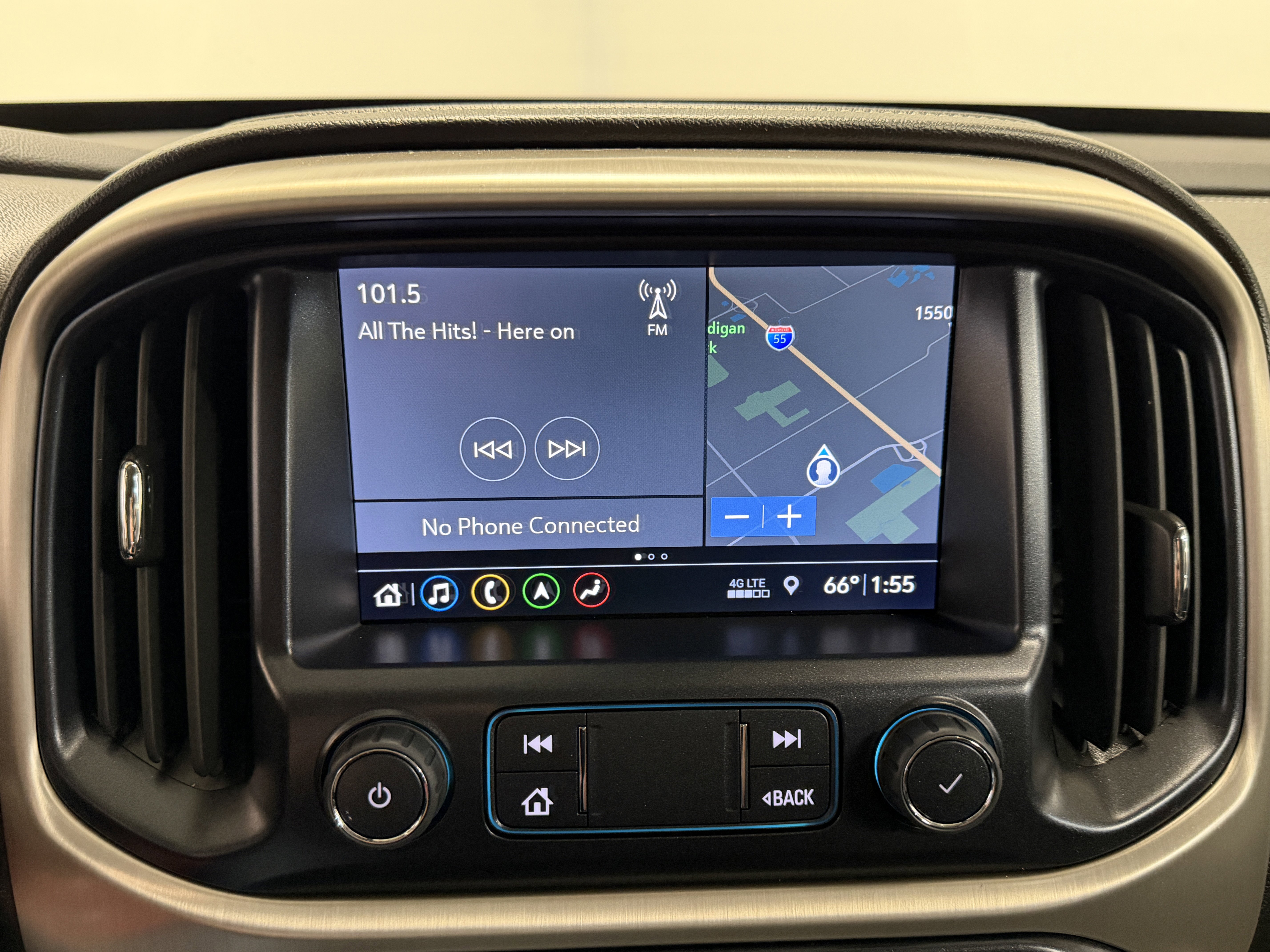 Used 2022 GMC Canyon Denali w/ Denali Black Edition Package image 7