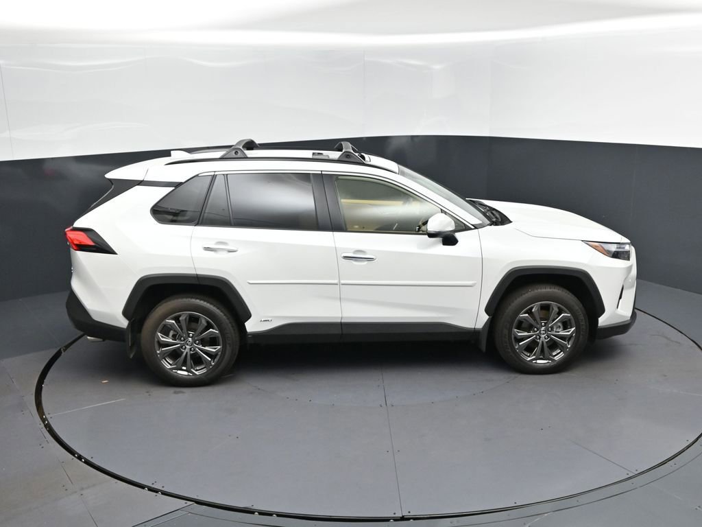Used 2025 Toyota RAV4 Limited AWD/4WD image 35