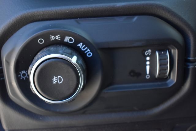 Used 2024 Jeep Wrangler Unlimited Rubicon w/ Convenience Group AWD/4WD image 24