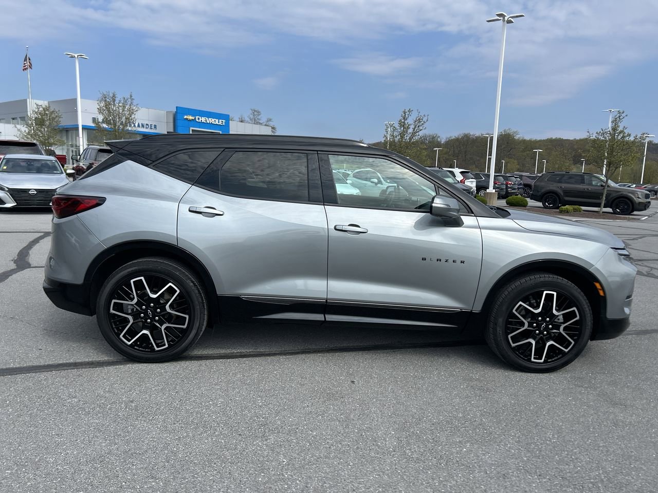 Used 2023 Chevrolet Blazer RS w/ Driver Confidence II Package AWD/4WD image 8