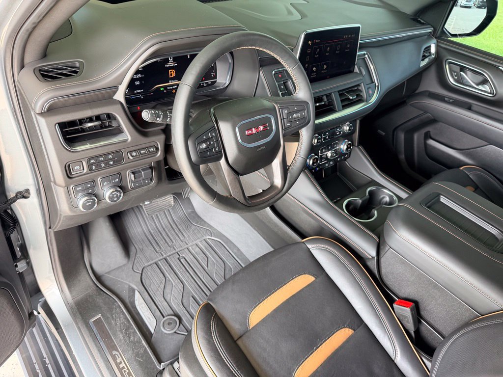 Used 2024 GMC Yukon XL AT4 w/ Technology Package AWD/4WD image 14