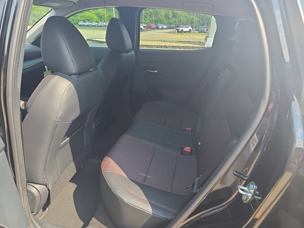 Certified 2025 Nissan Kicks SR FWD image 12
