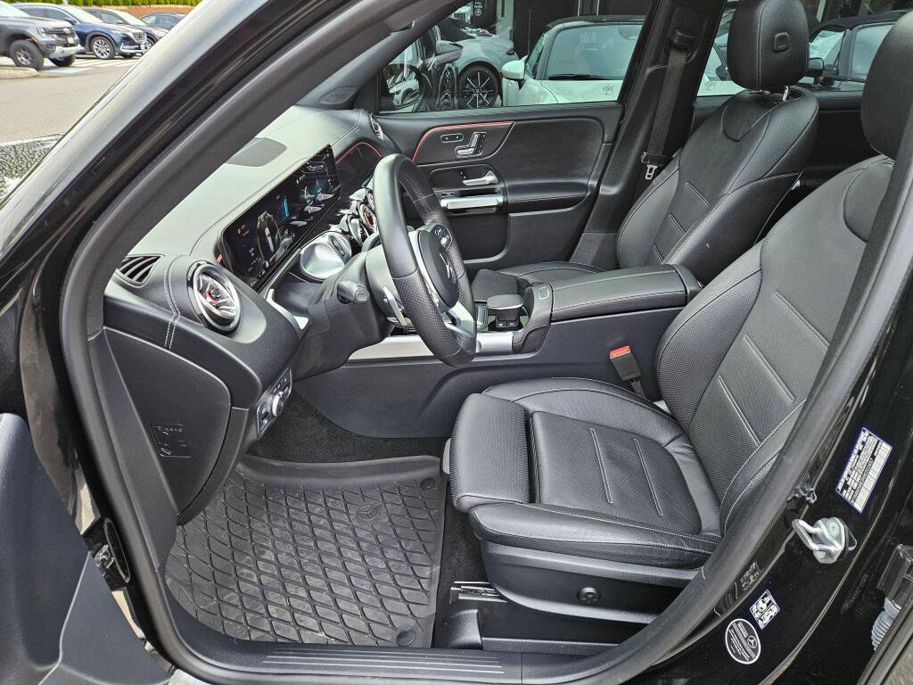 Used 2022 Mercedes-Benz GLB 35 AMG 4MATIC image 16