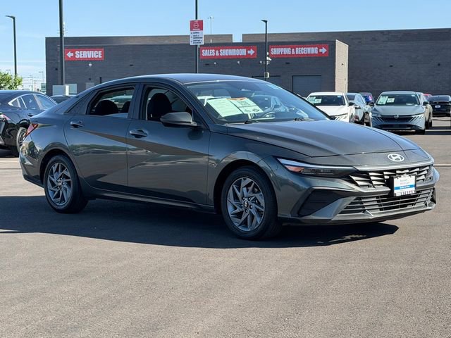 Used 2024 Hyundai Elantra SEL FWD image 9
