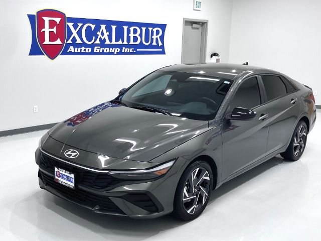 Used 2025 Hyundai Elantra Sport image 6