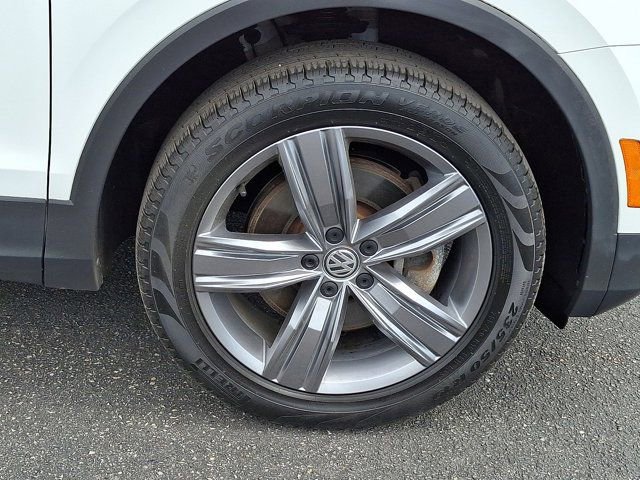 Certified 2020 Volkswagen Tiguan SEL w/ 3rd Row Seat Package image 11