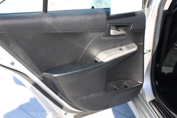 Used 2014 Toyota Camry SE image 13