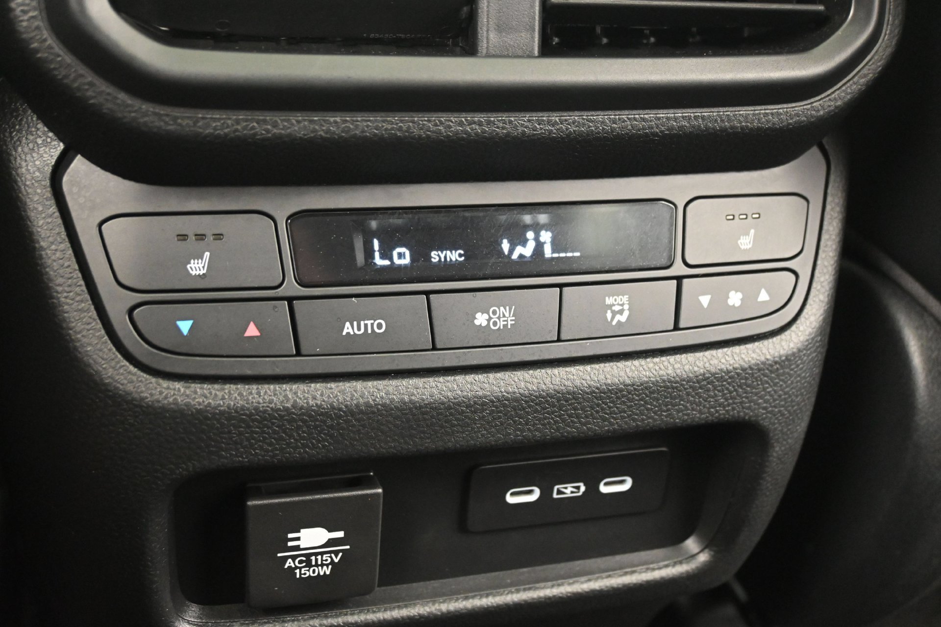 Used 2025 Honda Pilot Touring image 18