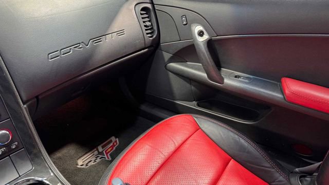 Used 2013 Chevrolet Corvette Convertible image 27