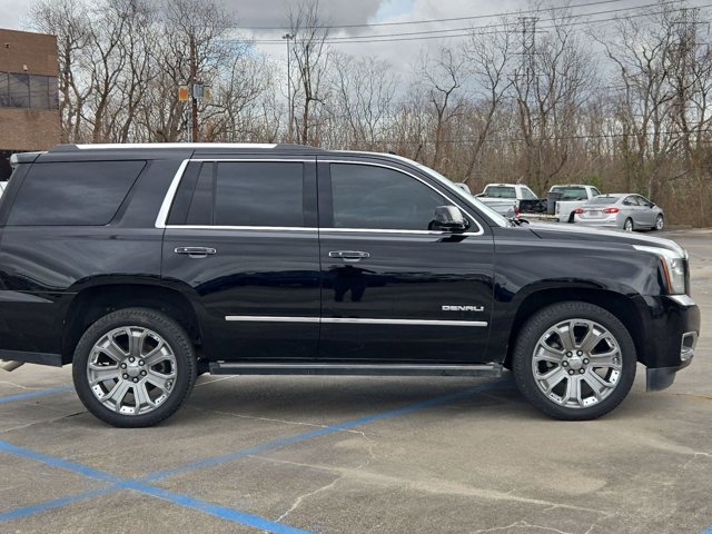 Used 2017 GMC Yukon Denali w/ Open Road Package video 4
