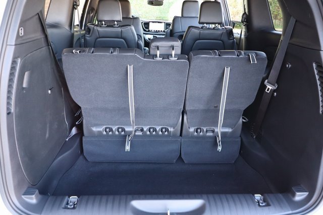 New 2026 Chrysler Pacifica Select image 38