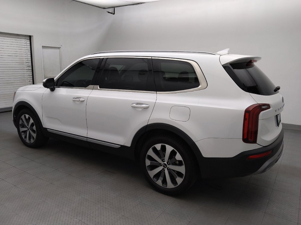 Used 2020 Kia Telluride S w/ S 8 Passenger Seating Package FWD image 3
